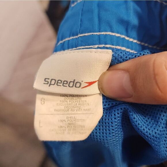 Men's Speedo swim trunks, size Large - Picture 3 of 3